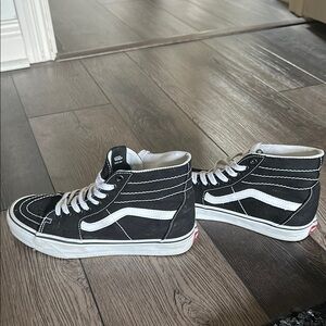 Vans Women’s Black High-Top Sneakers